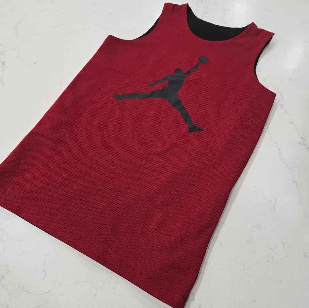 Boys' Jordan Dri-FIT Reversible Tank Size Small - Picture 3 of 9